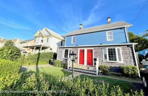 137 Oakland St, Tinton Falls NJ  07701-1145 exterior