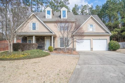 231 Park Creek Dr, Holly Springs, GA 30188-2237