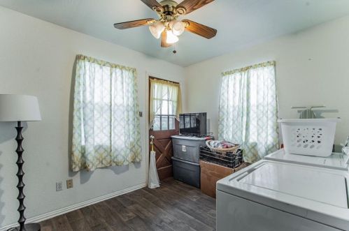 1778 Fm 1704, Webberville TX  78621-5502 exterior
