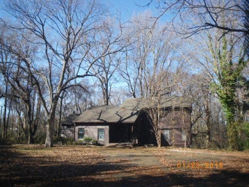 925 Oakhurst Ave, Clarksdale, MS 38614-1703