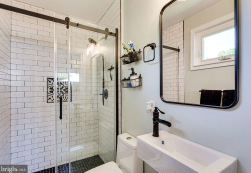 909 Roswell Dr, Silver Spring MD 20901-2128 exterior