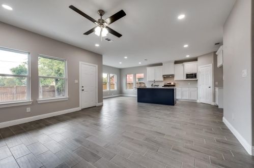 111 Mckinley St, Garland TX 75042-6709 exterior