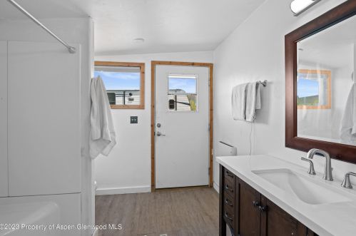 1645 Capitol Creek Rd, Snowmass CO 81654-9337 exterior