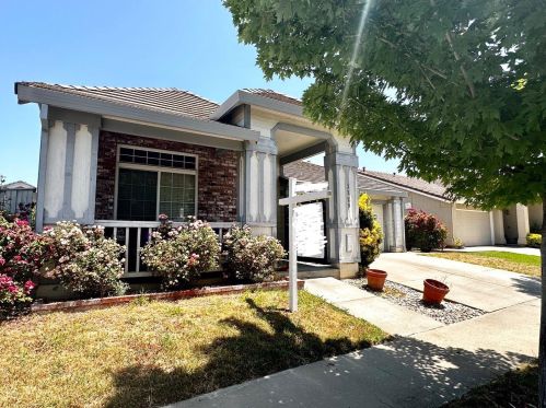 3229 Grimshaw Way, Elk Grove, CA 95758-6425
