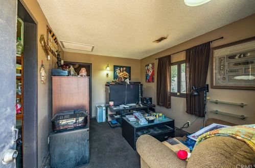 614 B St, Perris, CA 92570-2049