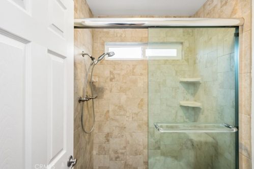 513 15th St, Huntington Beach CA  92648-4045 exterior