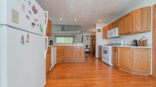 990 Stillwater Pkwy, Crown Point IN  46307-5081 exterior
