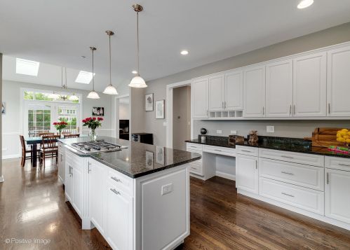 330 55th St, Willowbrook IL  60514-3015 exterior