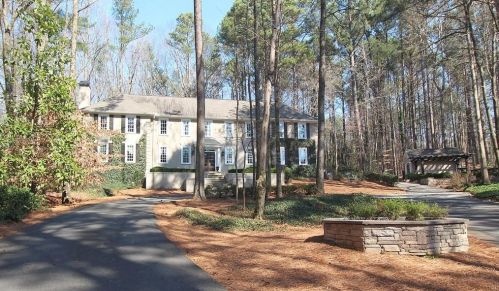 2755 Mack Dobbs Rd, Kennesaw, GA 30152-2607