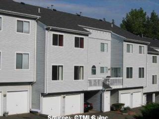 127 Staffordshire Commons Dr, Wallingford, CT 06492-1752