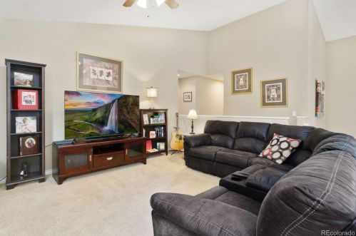 22237 Hinsdale Ave, Denver CO  80016-6010 exterior
