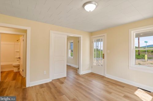4641 Martinsburg Rd, Berkeley Springs WV  25411-5053 exterior