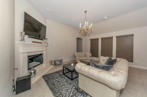 421 Catherine Ln, Argyle TX  76226 exterior