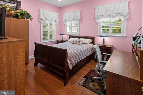 468 State Rd, Princeton NJ  08540-1412 exterior