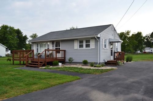 918 Sumner St, Otterville, IL 62052-2636