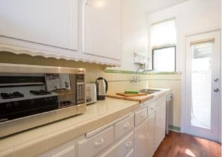 2044 Kirkham St, San Francisco CA  94122-3324 exterior