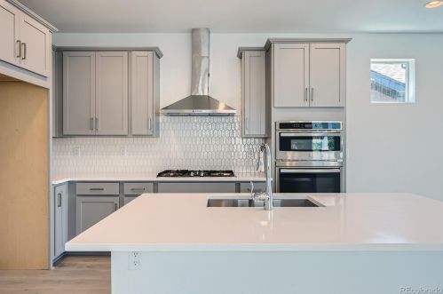 3469 Duquesne Way, Aurora CO 80016-1317 exterior