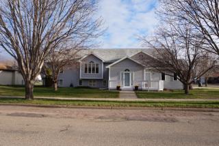 210 Wachter Ave, Bismarck, ND 58504-7080
