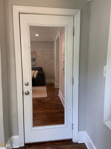 1556 Alder Ct, Atlanta GA  30317-1916 exterior