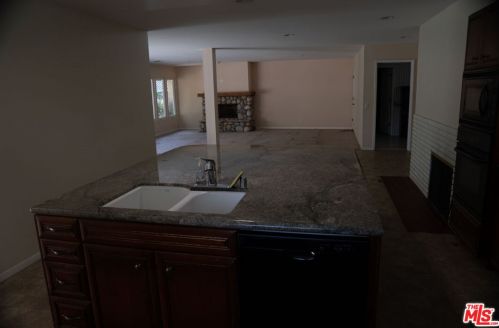 425 Fern Dell Pl, Glendora, CA 91741-3022