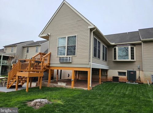 129 Wyneberry Dr, Ephrata, PA 17522-2595