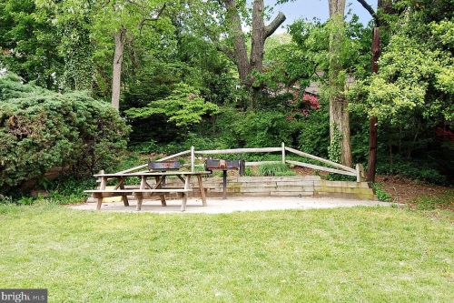 410 Old County Rd, Severna Park MD 21146-4655 exterior