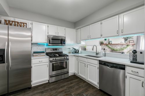 827 Tamarac Blvd, Addison IL  60101-1692 exterior