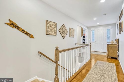 3458 Shandor Rd, Woodbridge, VA 22193