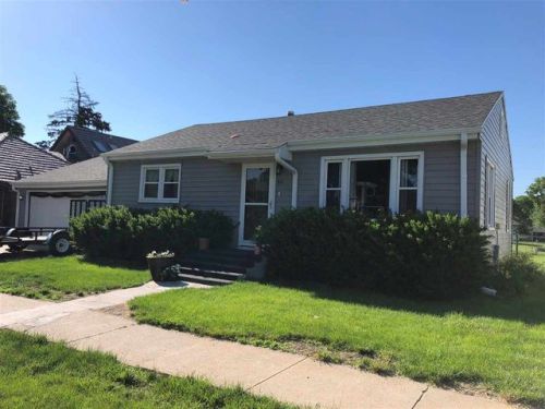 611 2nd St, Newark, NE 68840-6212