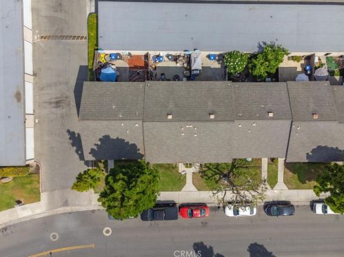 3000 Bradford Pl, Santa Ana CA  92707-4047 exterior