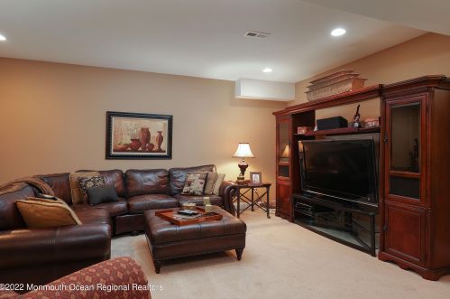 9 Majestic Dr, Tinton Falls NJ 07724-4760 exterior