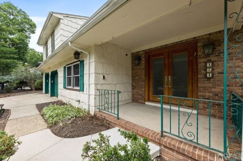 424 Elwood St, Piscataway, NJ 08854-3616