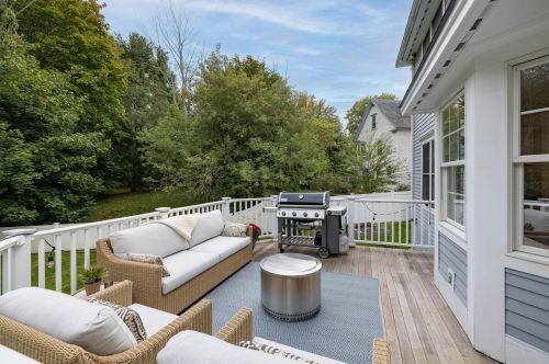 56 Lois St, Portsmouth, NH 03801-5312