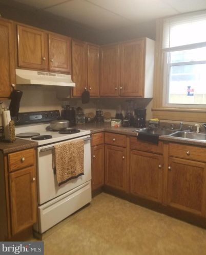 423 6th St, Lebanon, PA 17042-6230