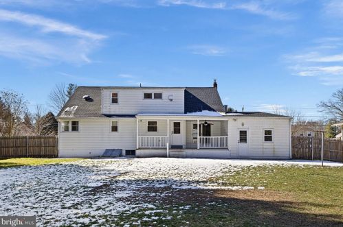 12 Allegheny Ave, Trenton, NJ 08648-3702