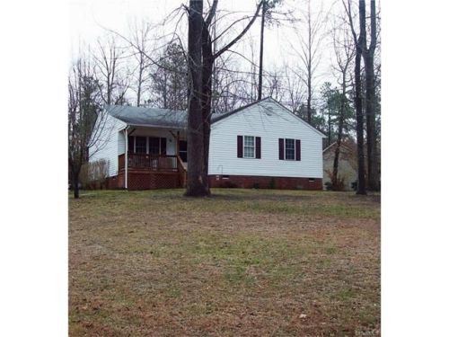 18 Willow Ct, Aylett VA  23009-3239 exterior