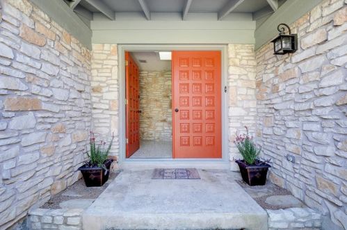 1305 August Dr, Austin TX  78753-2909 exterior