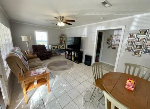 2009 Wren Rd, North Augusta, SC 29841-3193