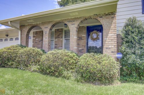 1090 June Dr, Conyers, GA 30094-5020