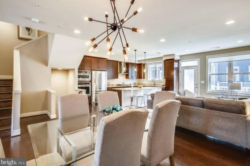 642 Ellsworth Dr, Silver Spring MD 20910-4301 exterior