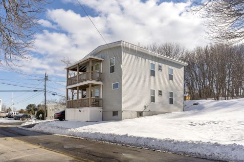 44 Clifford St, Biddeford, ME 04005-2822