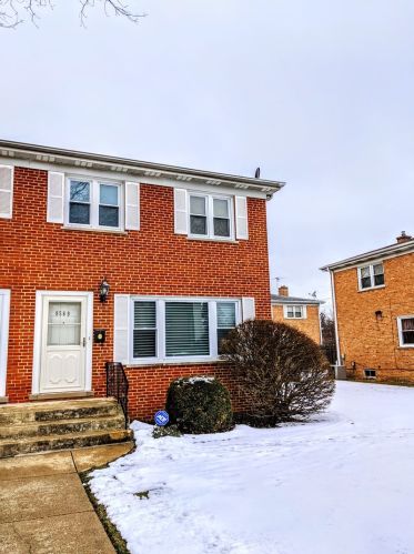 9569 Sumac Rd, Des Plaines, IL 60016-3846