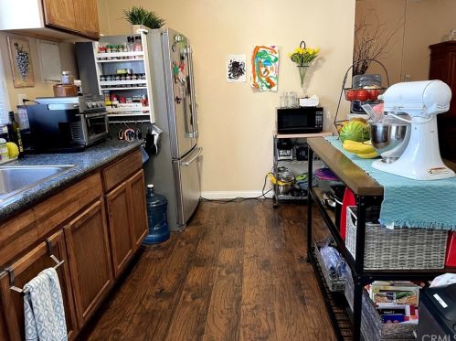 5625 Magnolia Ave, Riverside CA  92506-1822 exterior