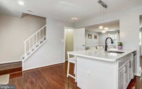 9270 Sprucewood Rd, Springfield VA  22015-3559 exterior