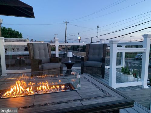 2833 10th St, Philadelphia PA 19122-6021 exterior