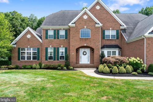 24 Belmont Cir, Columbus, NJ 08022-9714