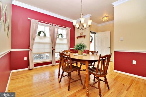 34 Colonel Miles Ct, Harpers Ferry WV 25425-3109 exterior