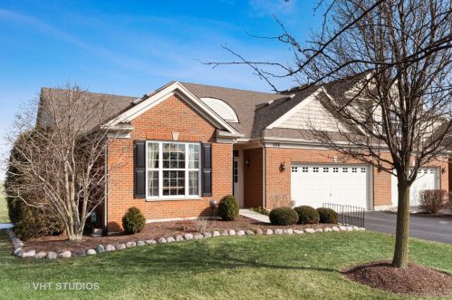 1156 Betsy Ross Pl, Lemont, IL 60490-2101