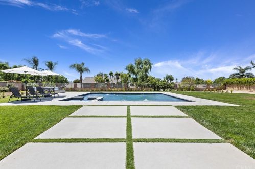7539 Whitegate Ave, Riverside CA  92506-5455 exterior