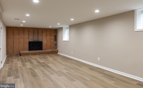 7209 Lamar Dr, Springfield VA  22150-3129 exterior